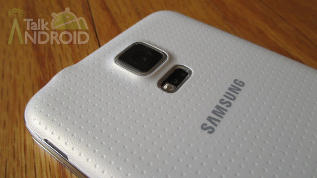 Samsung_Galaxy_S_5_Back_Camera_Samsung_Logo_01-630x354