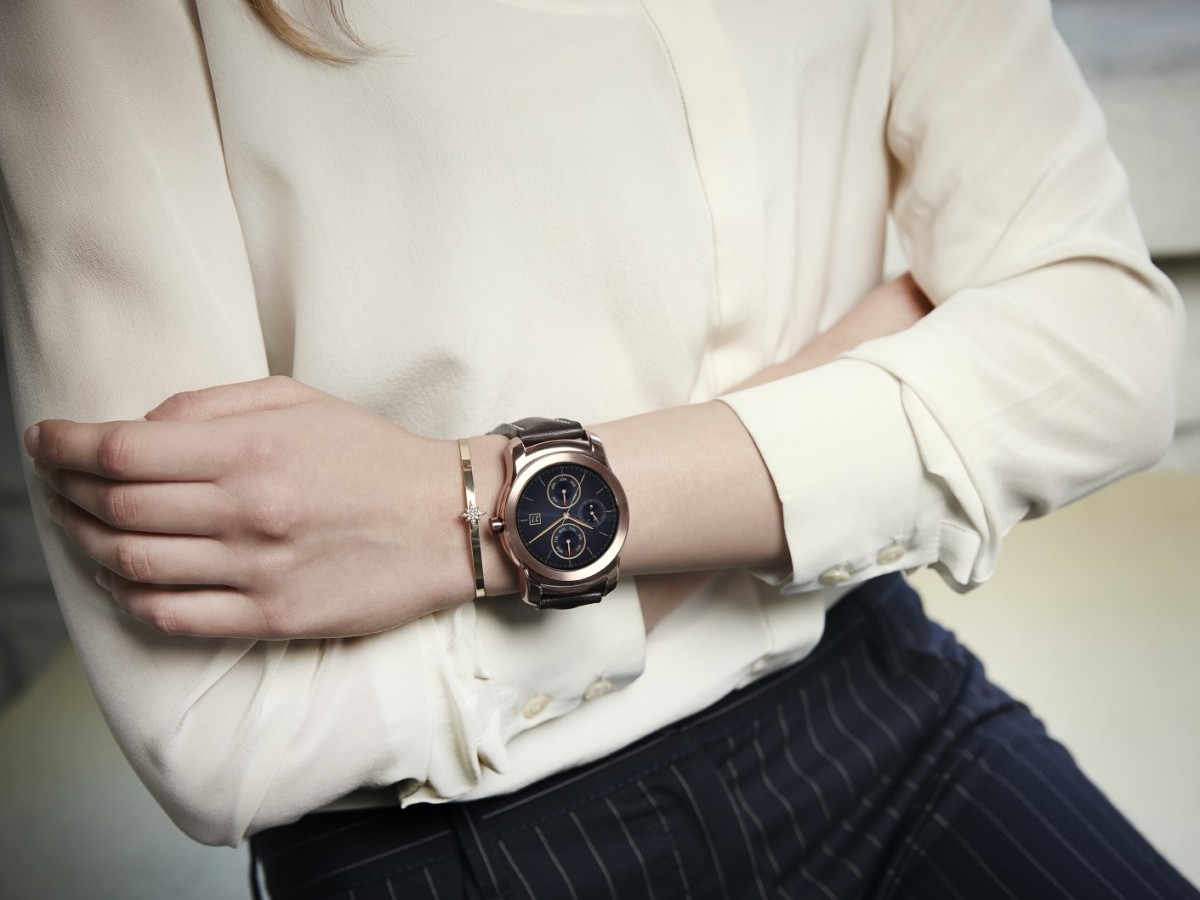 Noul smartwatch LG Urbane