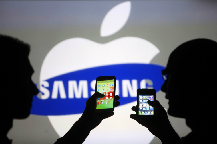 Samsung depaseste Apple la vanzarile de smartphone-uri