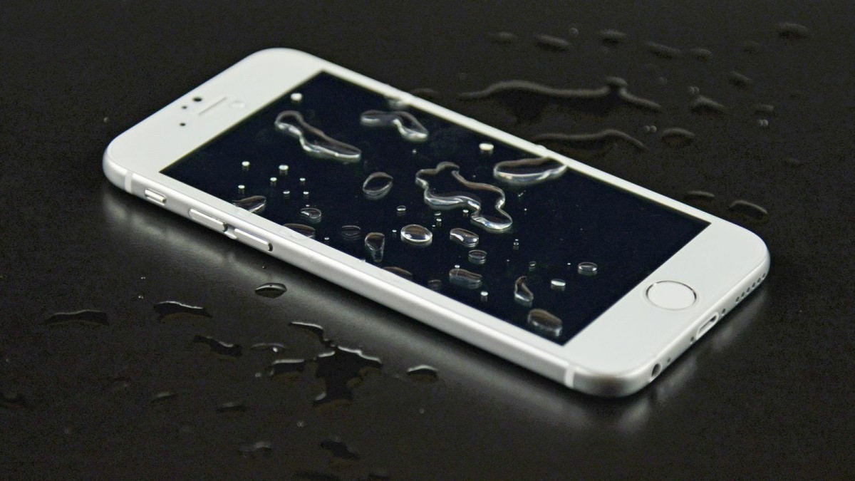 Iphone 6s este rezistent la apa