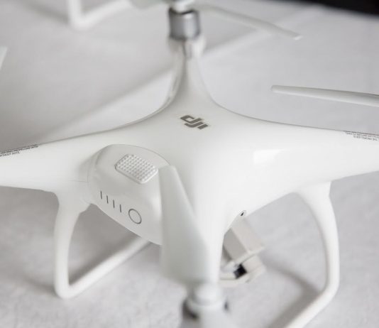 DJI PHANTOM 4