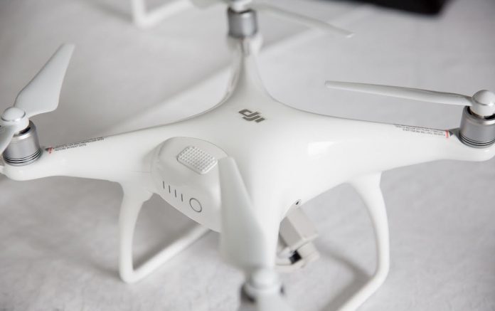 DJI PHANTOM 4