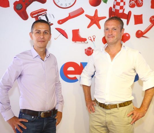Iulian Stanciu, CEO eMAG. si Bob van Dijk, CEO Naspers.