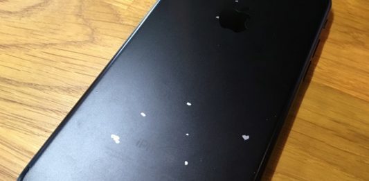 Decojire vopsea iPhone 7