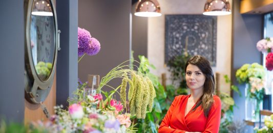 Florăria online Floria.ro continuă să crească cu peste 20%. 50% comenzi pe mobile Marina Popescu, director general divizie online grup Floria -Floria.ro