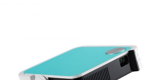 ViewSonic a anunțat disponibilitatea video-proiectorului „de buzunar” prevăzut cu iluminare LED și soluție audio JBL – M1 mini Plus ViewSonic M1 Mini Plus