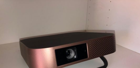 Un cinematograf la purtător