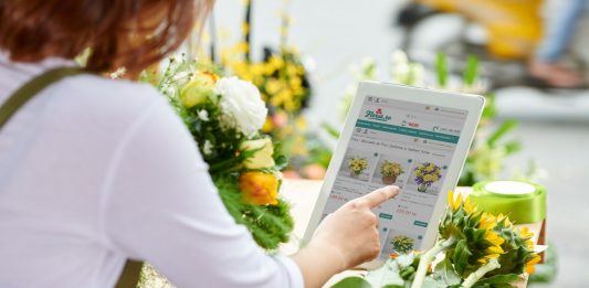 Sondaj Floria.ro: 77% dintre femei vor să primească flori de Valentines Day