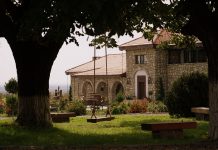 acasa la feteasca neagra