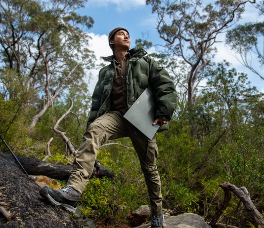 Acer lansează cel mai ușor laptop cu ecran OLED de 16 inci din lume