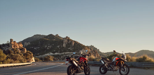 Descoperiți noua generație a motocicletelor de aventură: Triumph Motorcycles lansează în România noile modele Tiger 900 pentru 2024