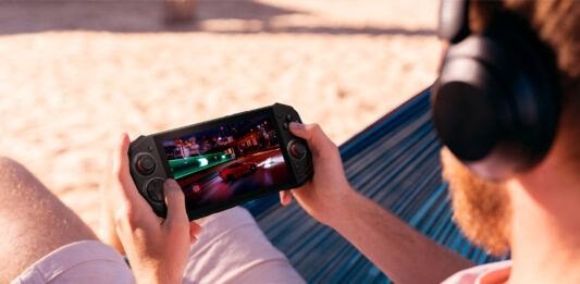 Acer lansează primul său dispozitiv portabil de gaming – Nitro Blaze 7